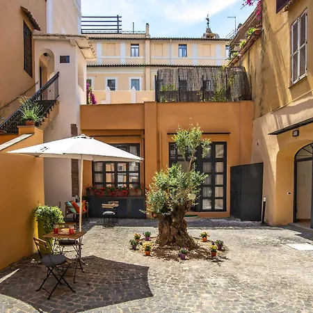 Navona Essence Hotel