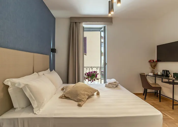 Navona Essence Otel 3*